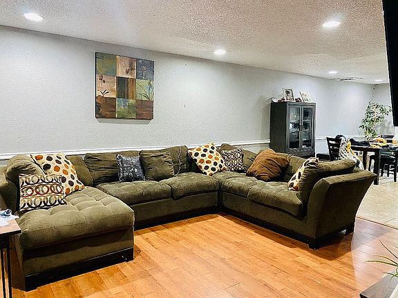 2nd image of 3659 Parkridge Dr #111