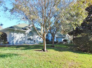 3253 W Birds Nest Dr, Beverly Hills, FL 34465