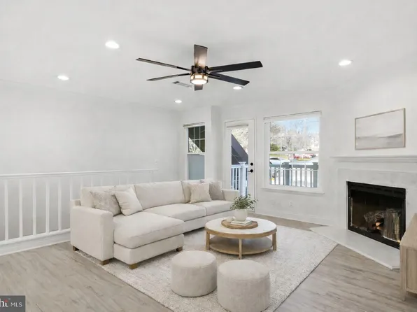 5810 Inman Park Cir APT 120, North Bethesda, MD 20852