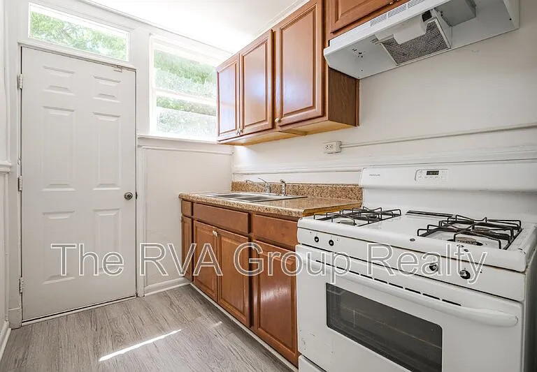 2603 Grayland Ave — Photo 14