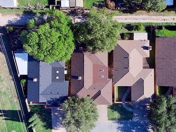 4th image of 3924 Driftwood Dr