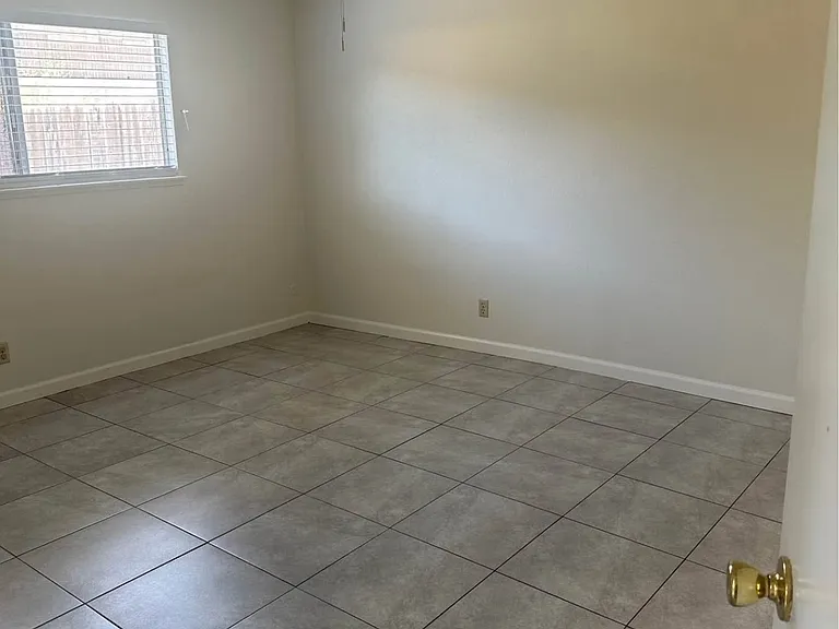 Karlsberg Cir — Photo 2