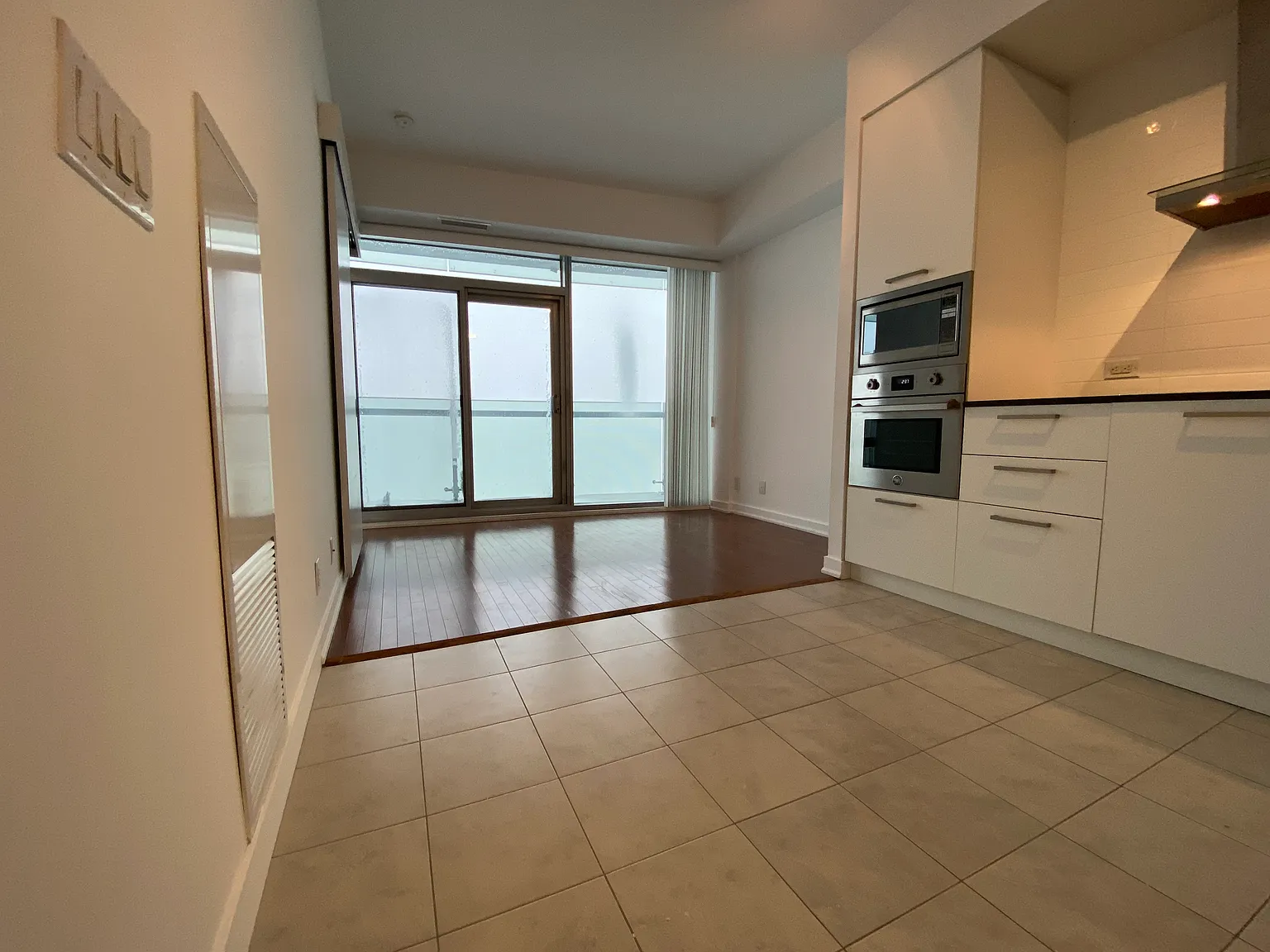 14 York St - 5209 — Photo 2