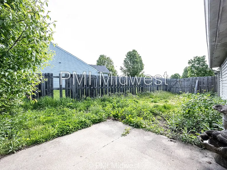 1092 Cobra Dr — Photo 33