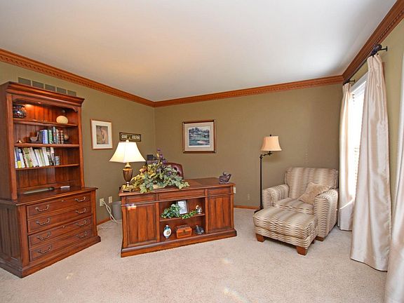 3rd image of 5453 Whitmore Dr
