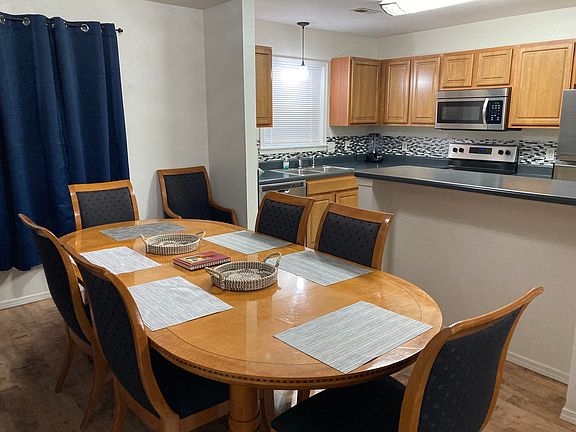 Dining for 8