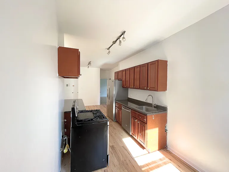 1809 Albemarle Rd #A32 — Photo 9