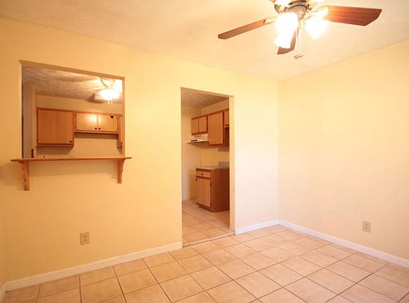 4th image of 3842 Ireland Dr