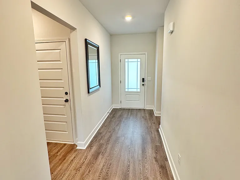 3017 Dowington Dr — Photo 9