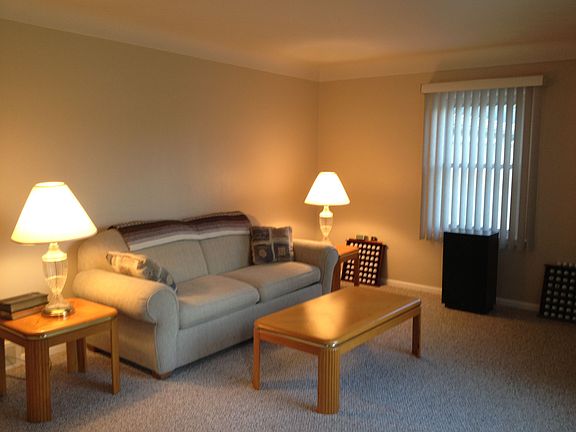 4th image of 2210 W Osterhout Ave