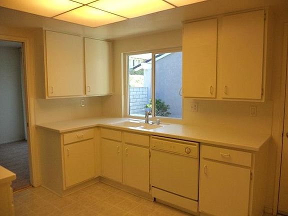 5th image of 25214 Lawton Ave