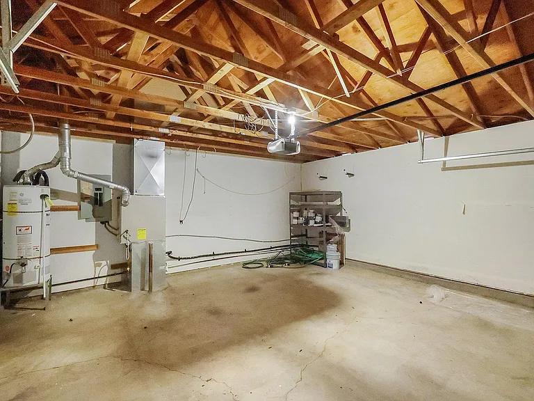 4256 Country Woods Ct — Photo 37