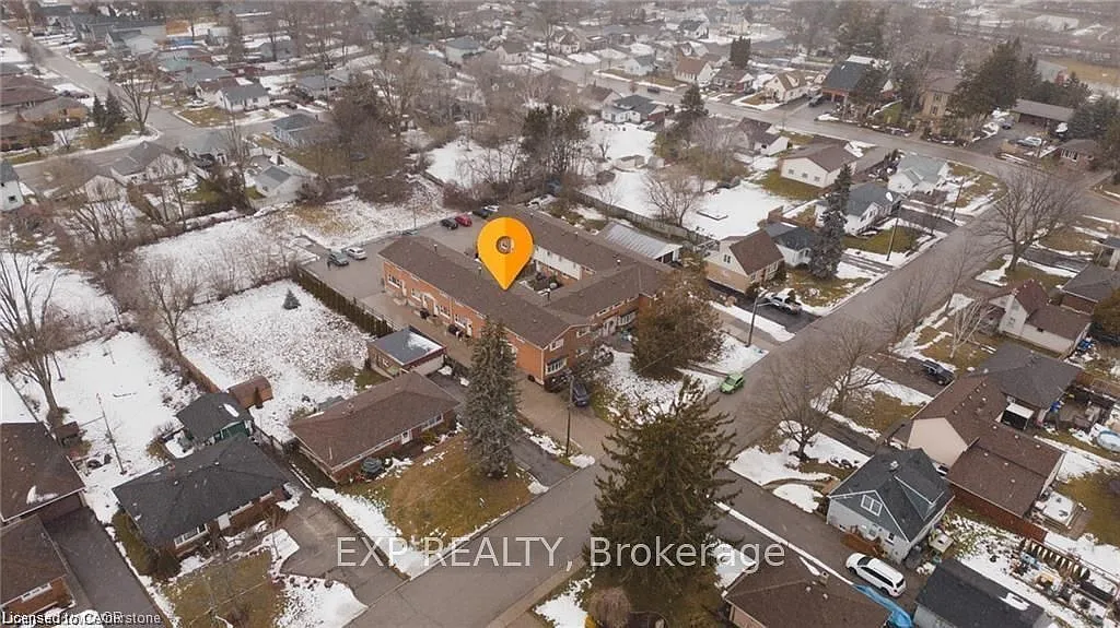 3 bed, $2,100 — Photo 2
