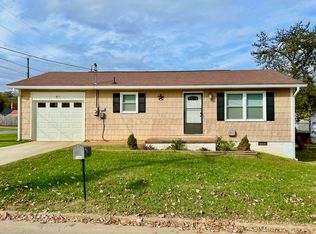 817 1st St, Elizabethton, TN 37643