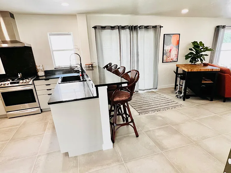 Bar top counter with 4 stools