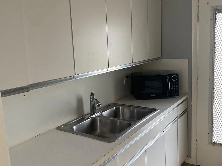1150 E Sample Rd #105 — Photo 4