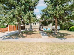 855 S Mountain St, Pincher Creek, AB T0K 1W0
