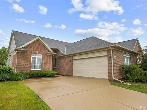 16718 Carriage Way, Northville, MI 48168