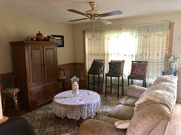 4th image of 262 SW Lakehurst Dr
