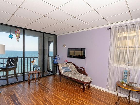 3rd image of 4334 Ocean Dr