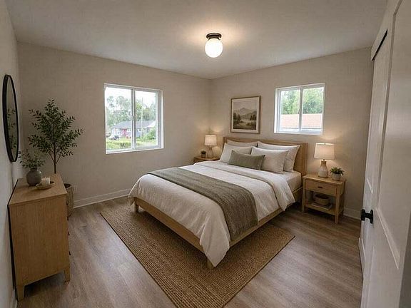 5th image of 2637 Central Dr