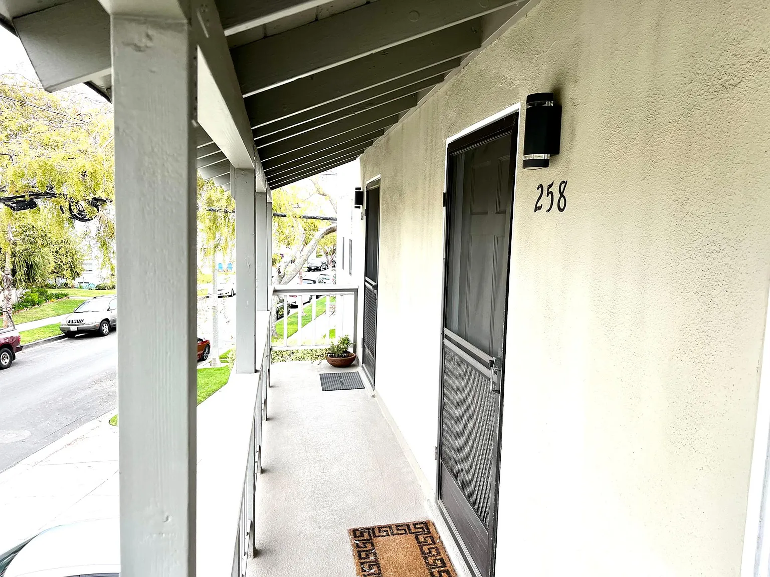 Studio, 425 sqft, $1,750 — Photo 3