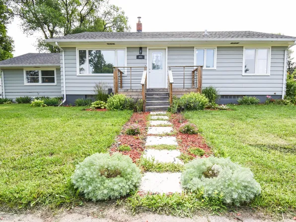 301 3rd St NE, Dilworth, MN 56529
