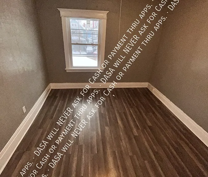 79 Henrietta Ave — Photo 10