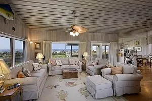 635 Sand Point Rd — Photo 9