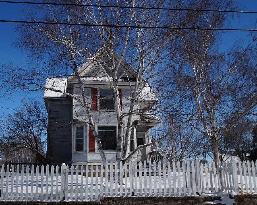 2nd image of 20 N High St