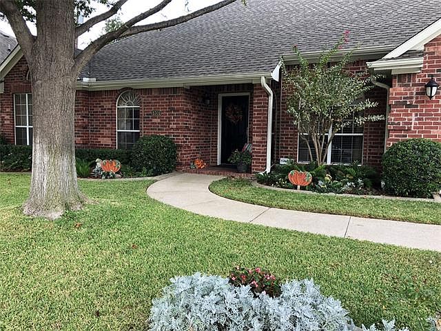 2nd image of 1301 Colby Ct