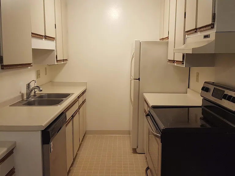 5586 Guilford Rd #1 — Photo 2