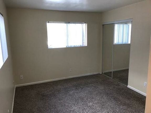 5th image of 2657 Buena Vista Ave