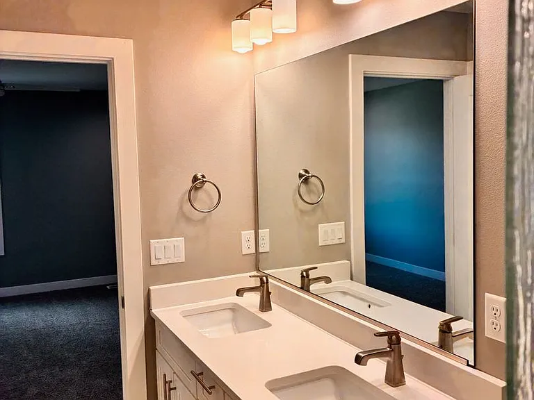 750 SE Westown Pkwy — Photo 28