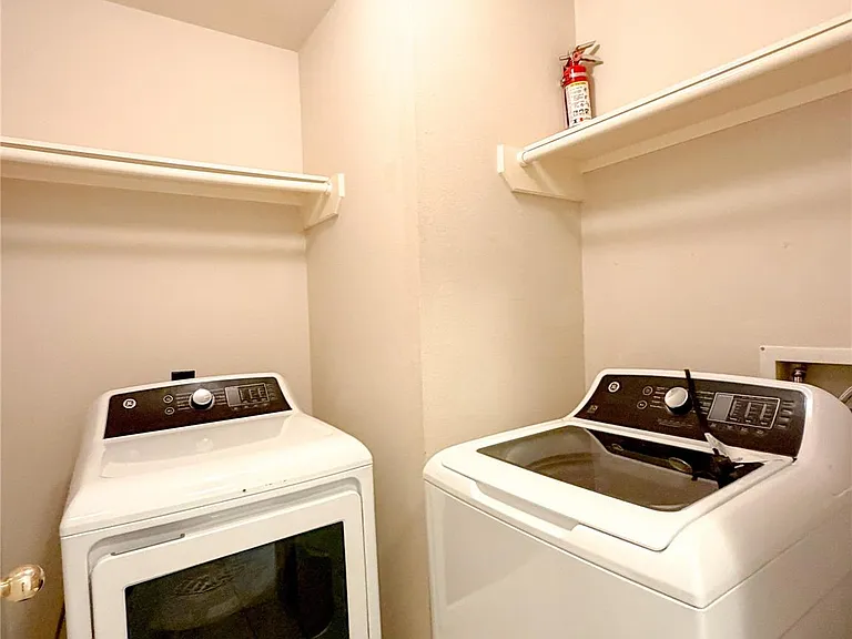 2131 Scenic Hollow Ct — Photo 23