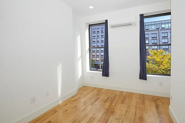 Rented by Compass | media 38