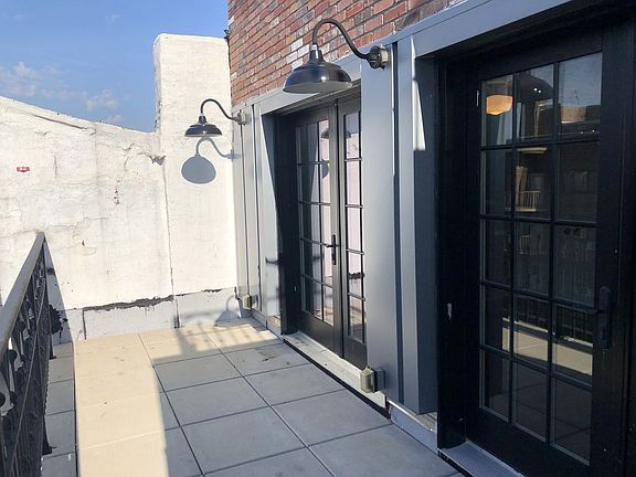 5th image of 43 Brooklyn Ave APT 6D