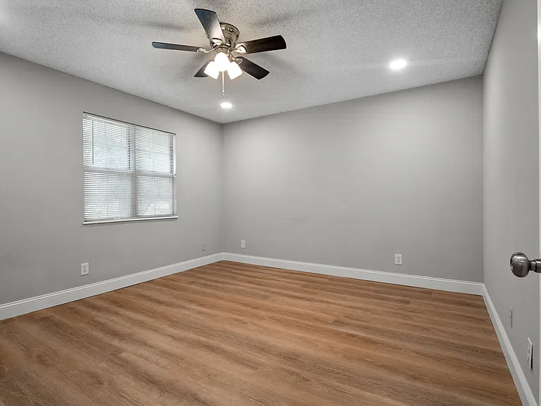 9057 N Swan Cir — Photo 12