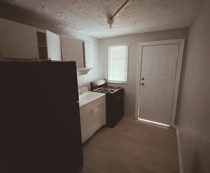 289 W Lake Ave NW #9 — Photo 4