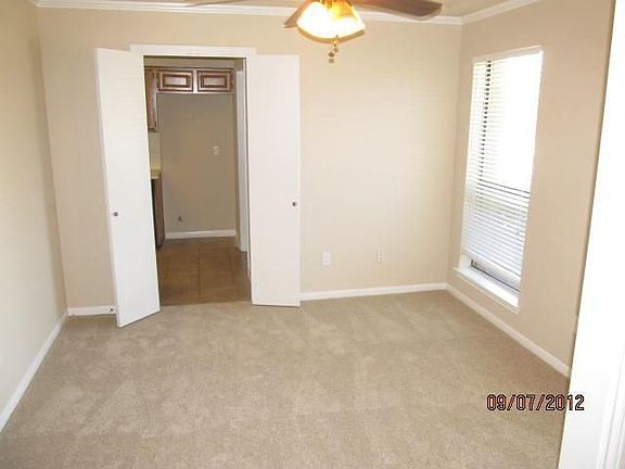 5th image of 1670 Canterbury Ln