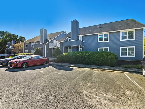 4th image of 12759 Saint James Pl APT G