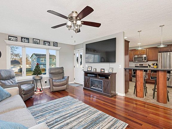 5th image of 2117 W 66th St