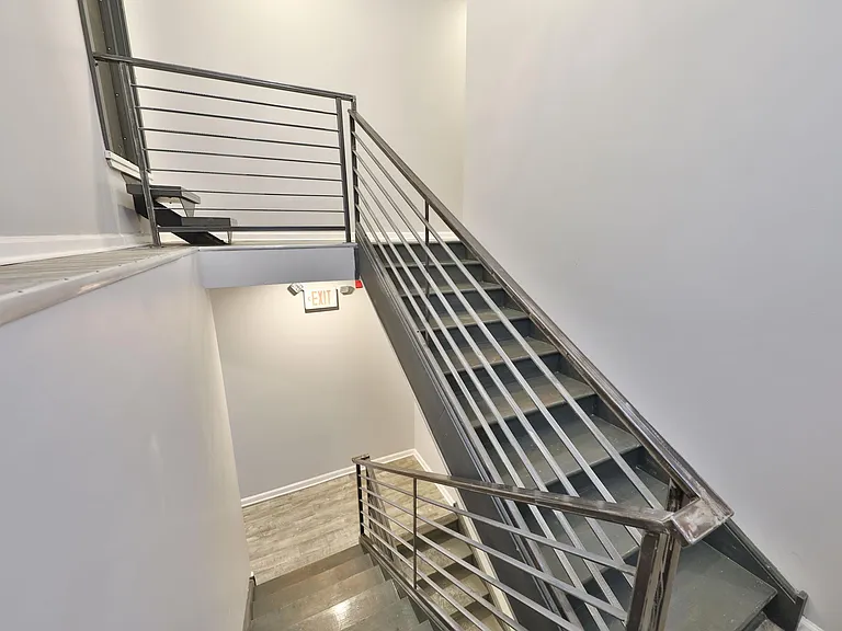 400 W Penn St #2 — Photo 25
