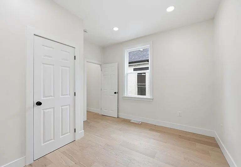 830-834 Oak St #830 OAK STREET — Photo 15