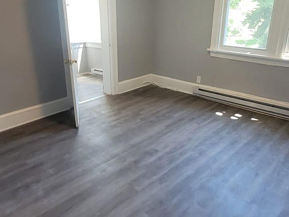 4th image of 138-140 Dubois St #2R