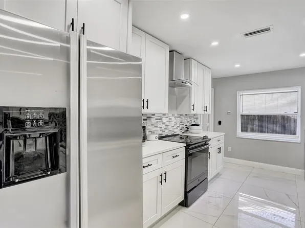 22682 SW 65th Cir, Boca Raton, FL 33428