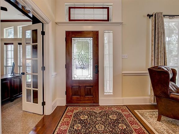 2nd image of 4011 Orchid Ln