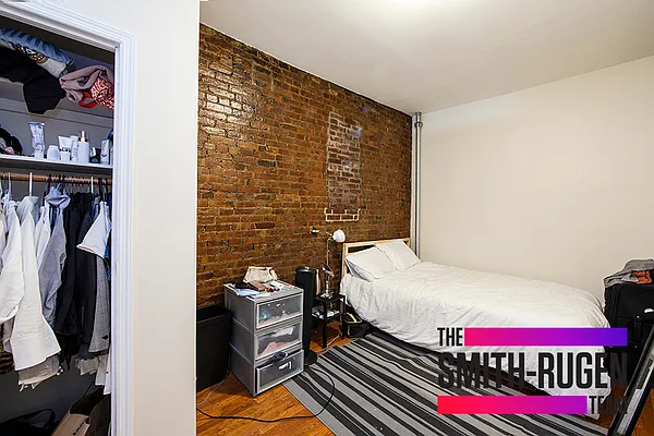 Rented by R New York | media 21