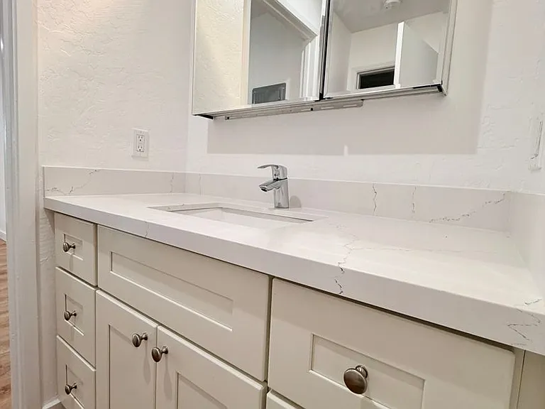 1205 Geraldine Way — Photo 11