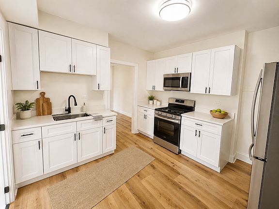2nd image of 6807 S Artesian Ave #2